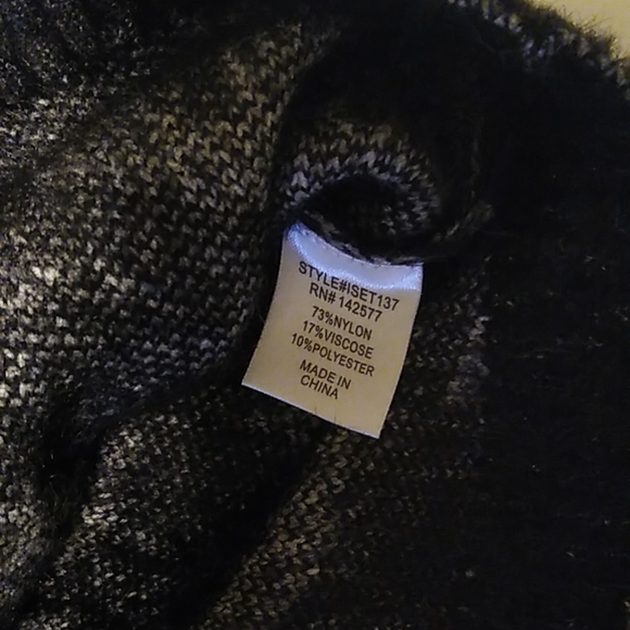 Comfy and warm skirt and cardigan set - Picture 10 of 14